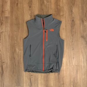 Men’s North Face Vest